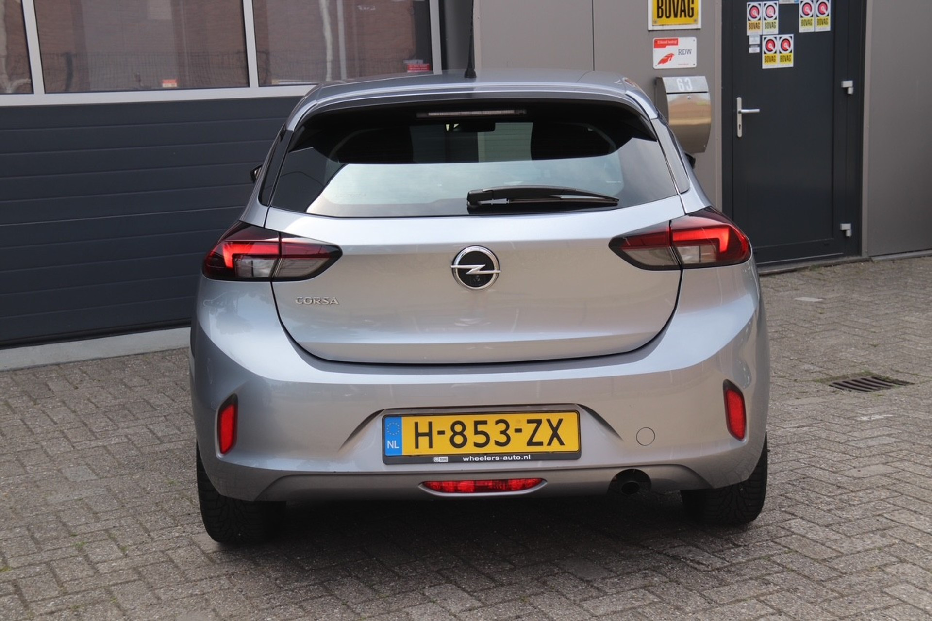 45784132-23.jpg