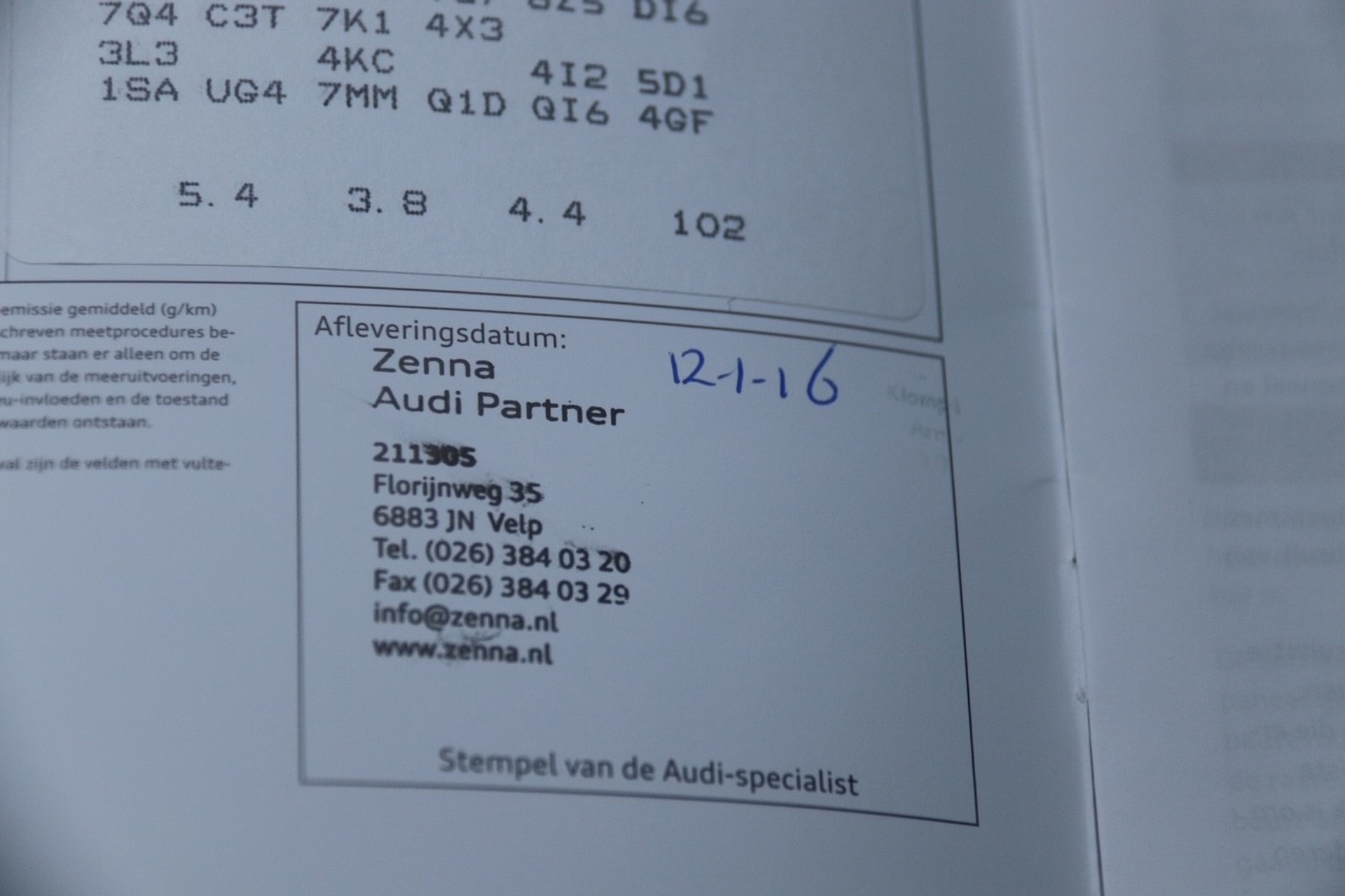 47896064-29.jpg